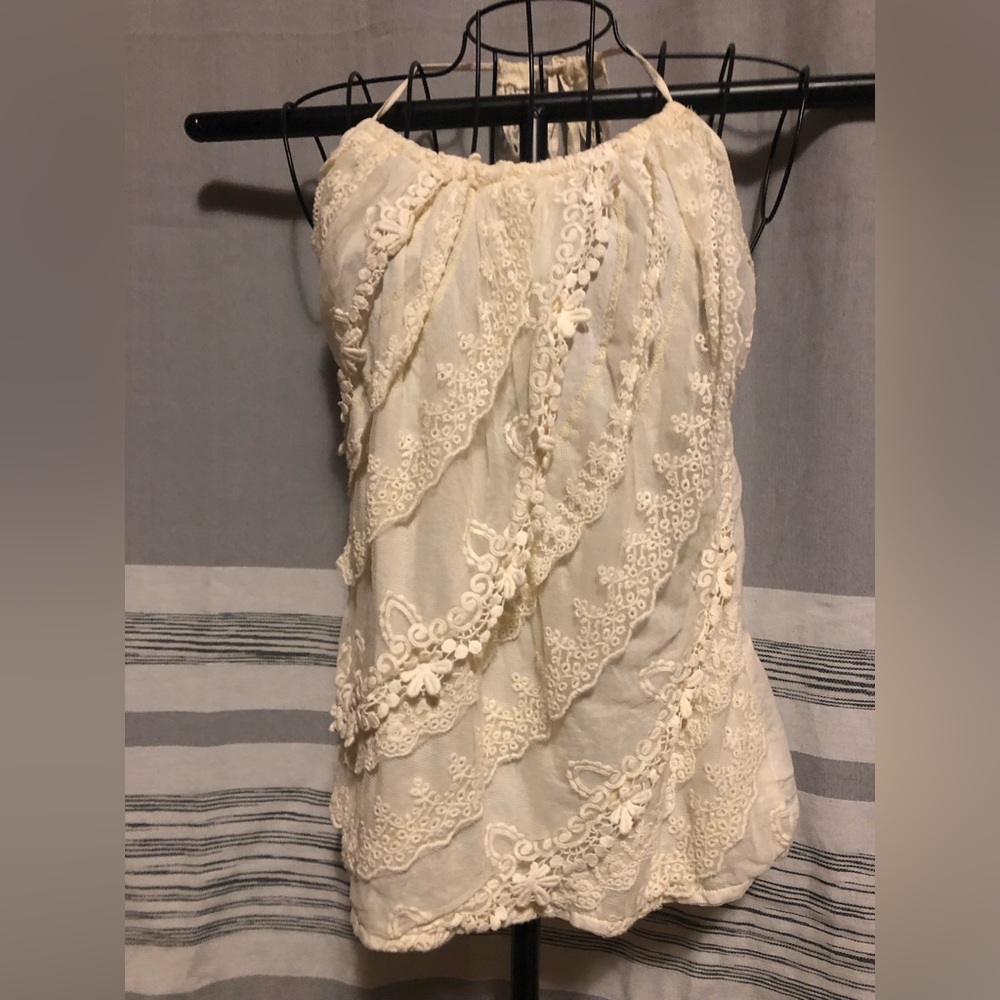 Maurice’s top